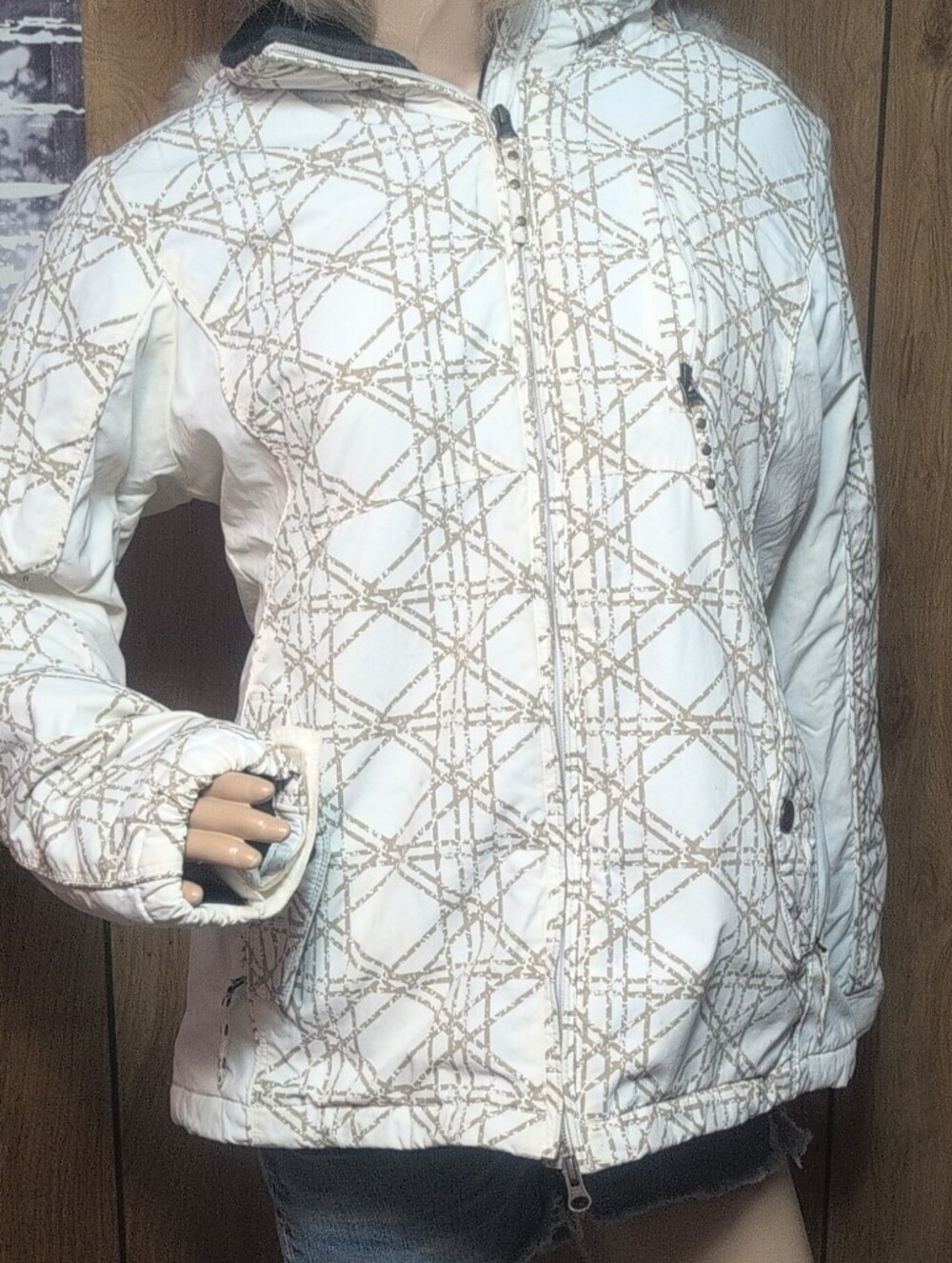 Roxy White Puffer Jacket with Tan Geometric Print